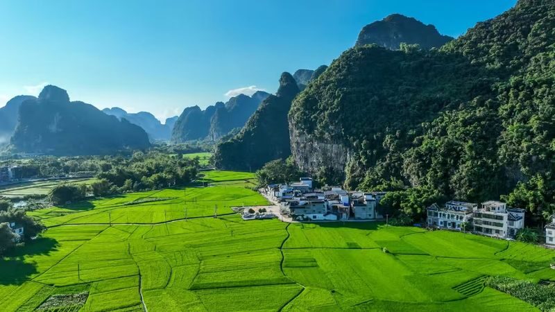 Nanning Detian Waterfall & Mingshi Village Full-Day Tour - Is $94.59 good value?