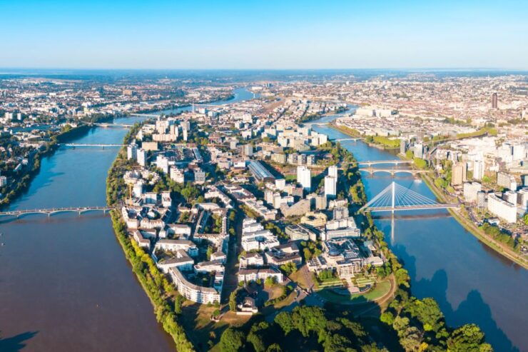 Nantes: City Exploration Game and Tour - Booking Information
