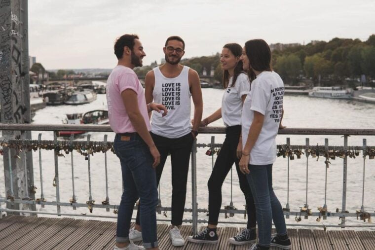 Nantes: Family Quest Guided Walking Tour - Meeting Point and Duration