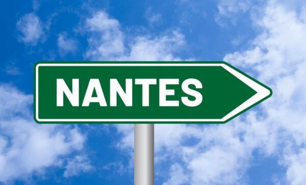 Nantes: Insta-Perfect Walk With a Local - Tips for a Great Experience