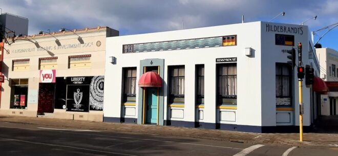 Napier: Art Deco Center, Te Mata Peak, Wine & Cheese Tasting - Wine Tasting at Local Vineyards