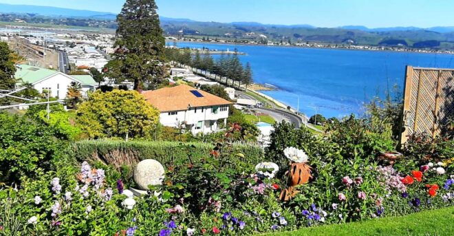 Napier: Art Deco Center, Te Mata Peak, Wine & Cheese Tasting - Tour Highlights and Itinerary
