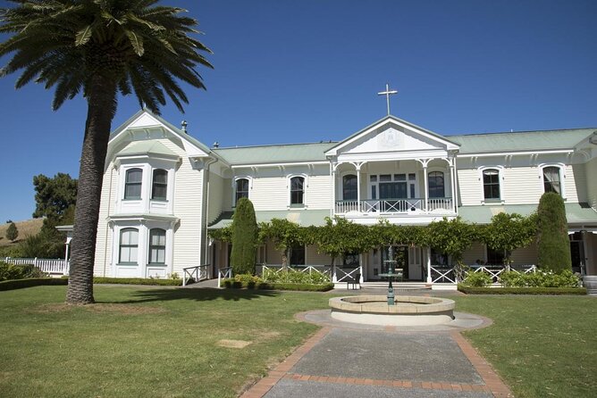 Napier Gourmet Luncheon Afternoon Wine & Gin or Beer Tasting Tour - Tour Details