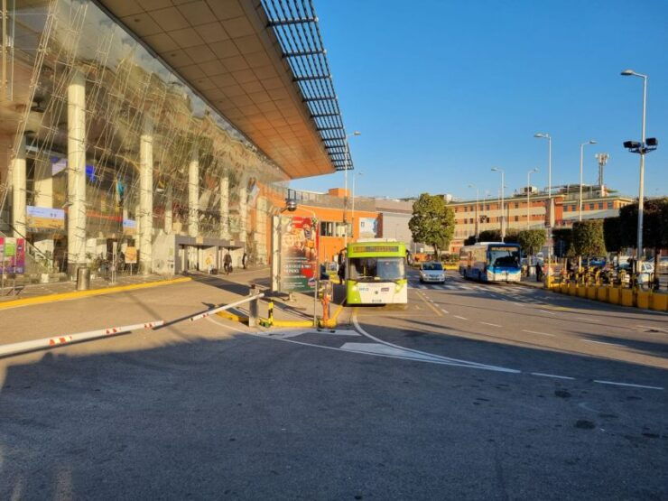 Naples Airport: 1-Way Shuttle to Sorrento Coast and Naples - Booking and Payment Options