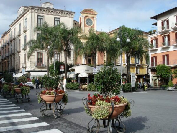 Naples: Airport or Train Station Transfer to Sorrento & Back - The Sum Up