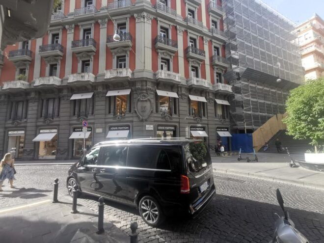 Naples Airport: Private Transfer to and From City Hotels - Service Description