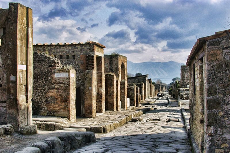 Naples and Pompeii Day Tour from Rome - Should you book this day trip?