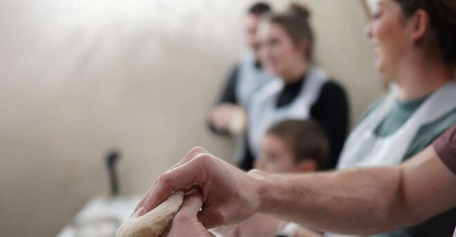 Naples: Authentic Italian Pizza-Making Workshop With Drinks - Full Description