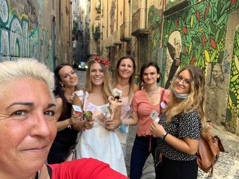 Naples: Bachelorette Party With Insolitaguida - Treasure Hunt Through Historic Alleys
