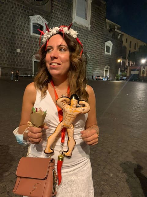 Naples: Bachelorette Party With Insolitaguida - Tasting Local Delicacies