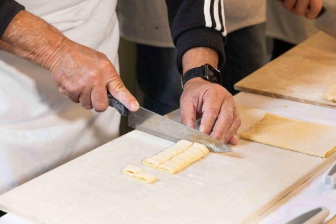 Naples: Best Masterclass Fettuccine Pasta & Tiramisu Making - Experience Description