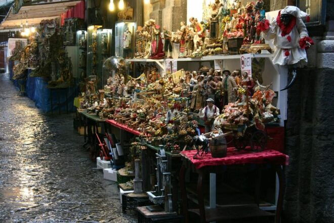 Naples: Best of the City Walking Tour With Underground Entry - Inclusions and Group Size