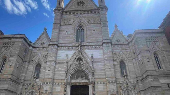 Naples: Blood and Passion - A Self-Guided Audio Tour - Exploring Naples History and Heritage