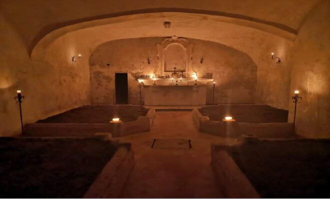 Naples: Caffè, Sfogliatella and Catacombs. - Itinerary