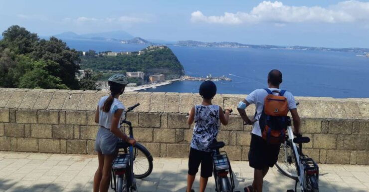Naples: City Highlights Guided Bike Tour - Tour Experience