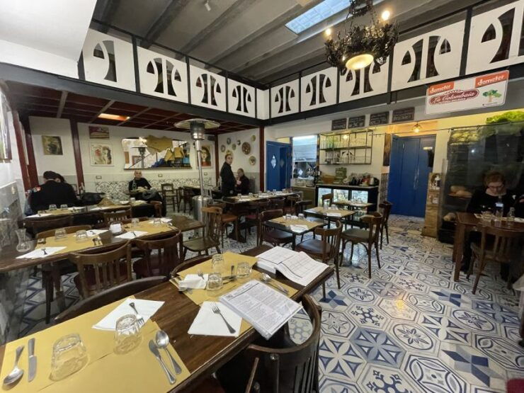 Naples: Food Tasting and City Highlights Walking Tour - Tour Highlights