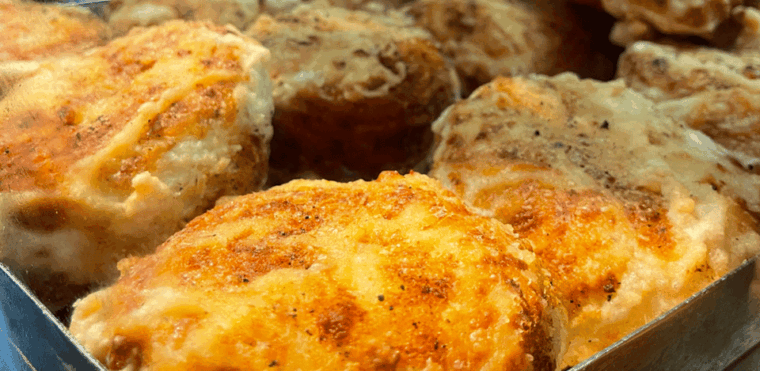 Naples: Guided Tour of Spaccanapoli and Street-Food Tasting - The Iconic Street Foods of Naples