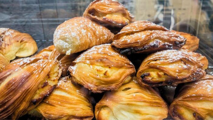 Naples: Guided Tour of Spaccanapoli and Street-Food Tasting - Important Tips for Participants