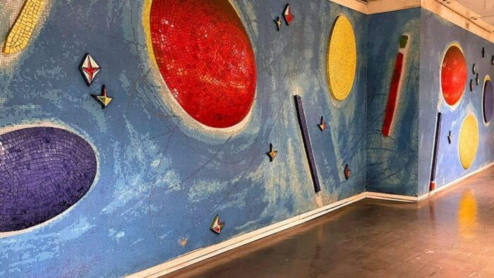 Naples: Guided Tour of the Artists Tube on Line 1 to Toledo - What to Expect During the Tour