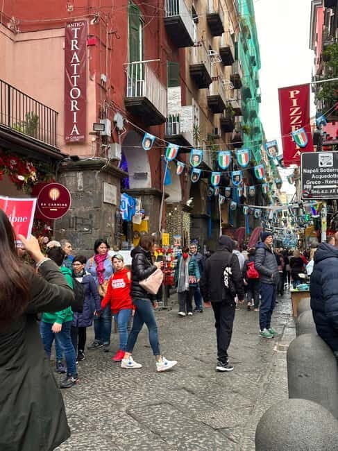 Naples: Hop On Hop Off Bus & Sant'Anna dei Lombardi - What Makes This Tour Stand Out?