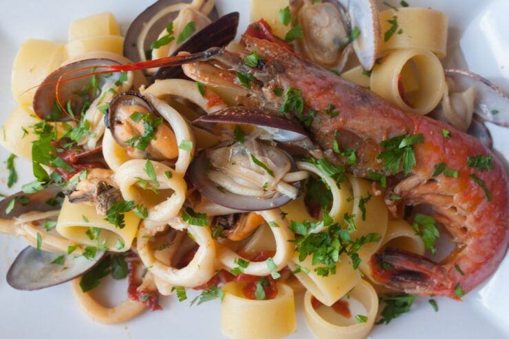 Naples: Market Tour With Lunch or Dinner at a Local's Home - Experience Inclusions