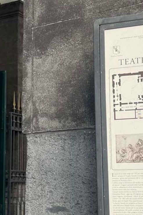 Naples: Maschio Angioino and San Carlo Theater Guided Tour - Good To Know