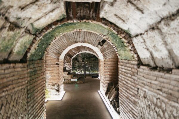 Naples: Naples Underground Entry Ticket and Guided Tour - Multilingual Guide and App