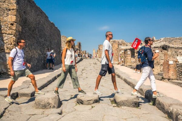 Naples or Sorrento: Full-Day Pompeii and Mount Vesuvius Tour - Comparing Naples and Sorrento Options