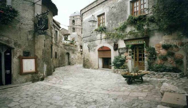 Naples: Palace of Caserta Driver Tour and Mozzarella Tasting - Additional Information