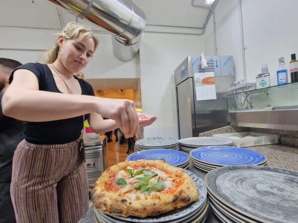 Naples: Pizza Making Class With Local Pizzaiolo - Customer Feedback and Ratings