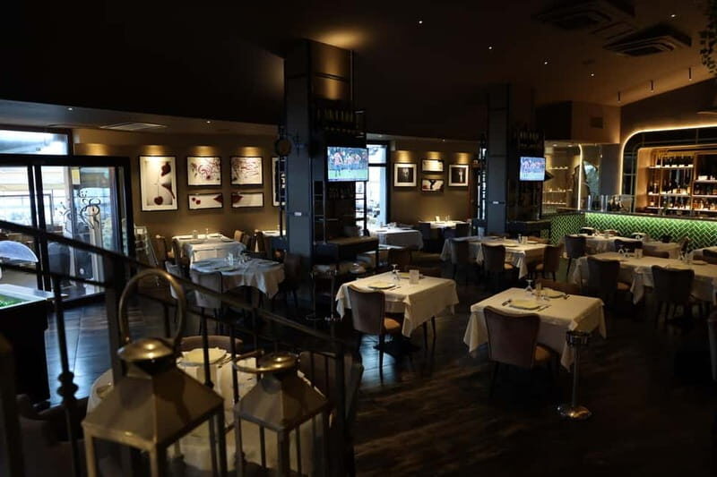 Naples : Pizza making course with local pizza maker - The Experience: Step-by-Step Breakdown