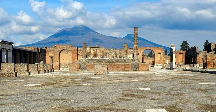 Naples: Pompeii & Herculaneum Tour W/ Lunch & Wine Tasting - Experience