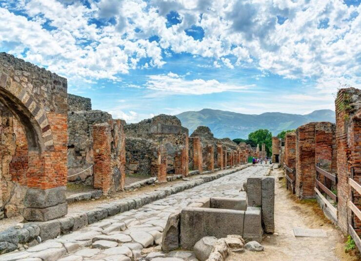 Naples: Pompeii Ruins VIP Guided Tour - Group Size and Language Options