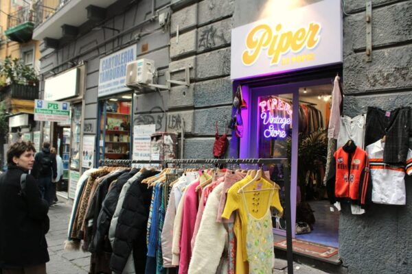 Naples: Private Family Mythology Treasure Hunt W/ Food Stops - Food Stops and Delicacies