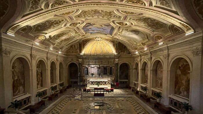 Naples: Sanità Tour Among Ancient Catacombs and Folklore - Preparing for Your Walking Tour