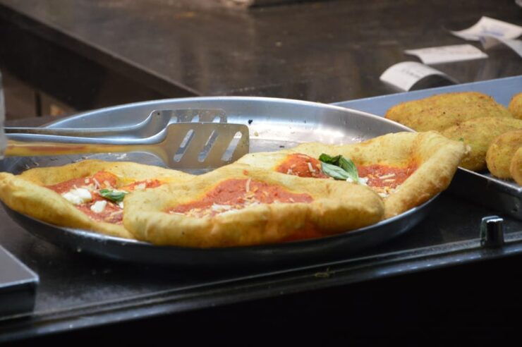 Naples: Street Food Tour in Rione Sanita With 6 Tastings - Experience Highlights