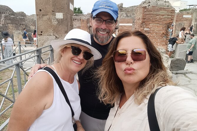 Naples to Pompeii With 2hr Stop and Return - Reviews