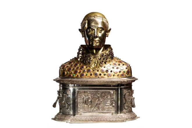 Naples: Treasure of St. Gennaro With Audio Guide - Historical Significance of the Treasure