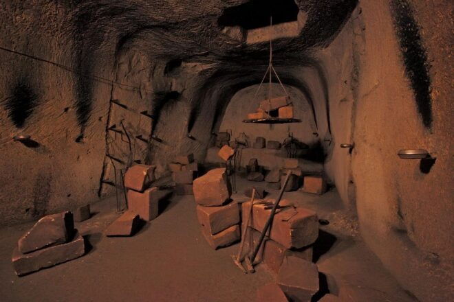 Naples: Underground Naples and Pizza Cooking Class - Important Information