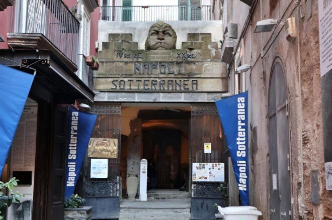 Naples: Underground Naples Tour and Street Food - Meeting Point and Reviews