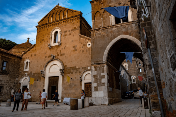 Naples: Visit Casertavecchia With Train+Bus Caserta LINK - What to Expect