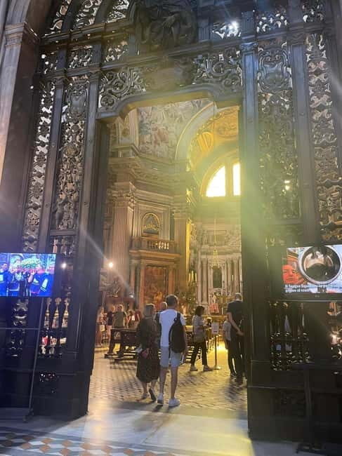 Napoli centro storico - tour in Italiano - Practical Aspects and Value  