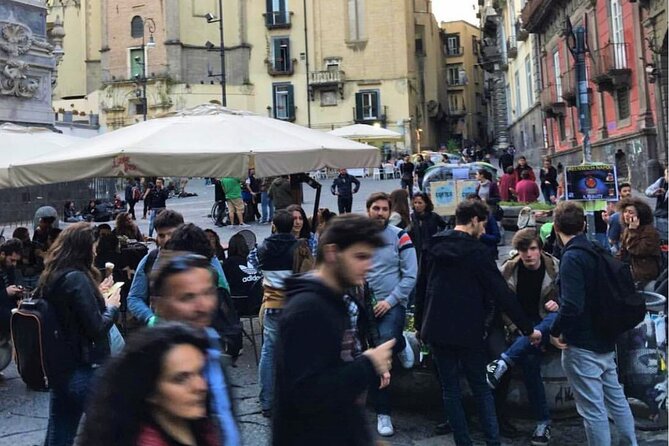 Napoli Pub Crawl in the Old Town - Meeting and Pickup Information