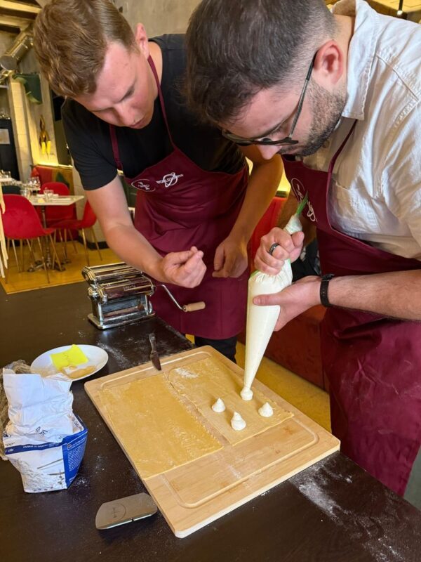 Napolitan Secrets: Pasta & Tiramisù Class for Food Lovers - Should you book it?