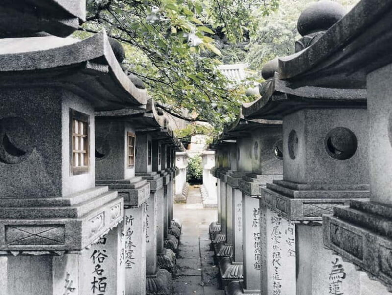 Nara: Discover a Giant Stone Buddha in the Forest Hills - Authentic Experiences and Hidden Gems