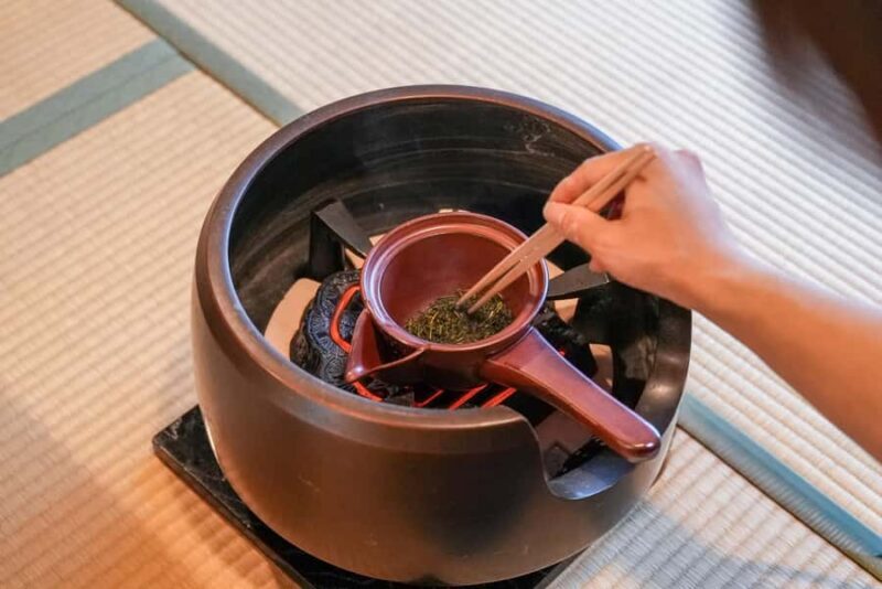 Nara: Hjicha Roasting Experience in a 120-Year-Old Machiya - Learning the Art of Hand-Roasting Hjicha