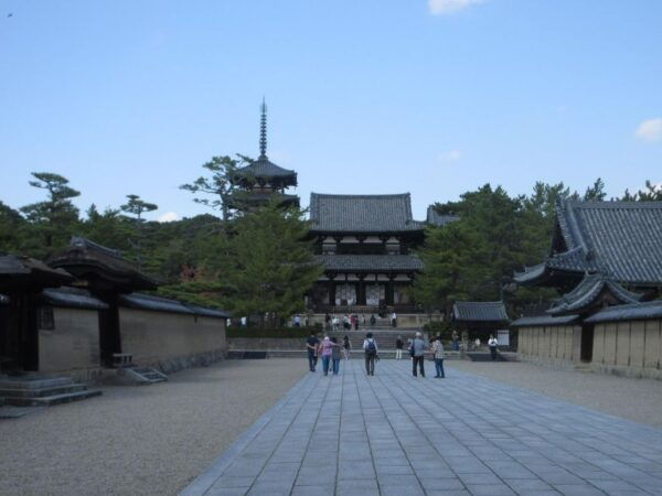 Nara: Horyu-Ji Temple, Treasures of the 7th Century (Italian Guide) - Common Questions