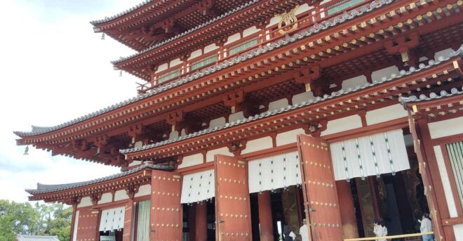 Nara: Yakushi-ji Temple - 1300 Years of Beauty in 60 Minutes - Key Structures and Highlights