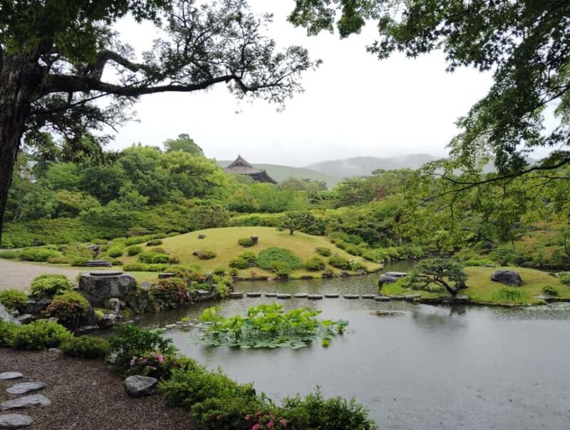 Nara: Yoshikien and Isuien Gardens Tour with Tea Tasting - Frequently Asked Questions