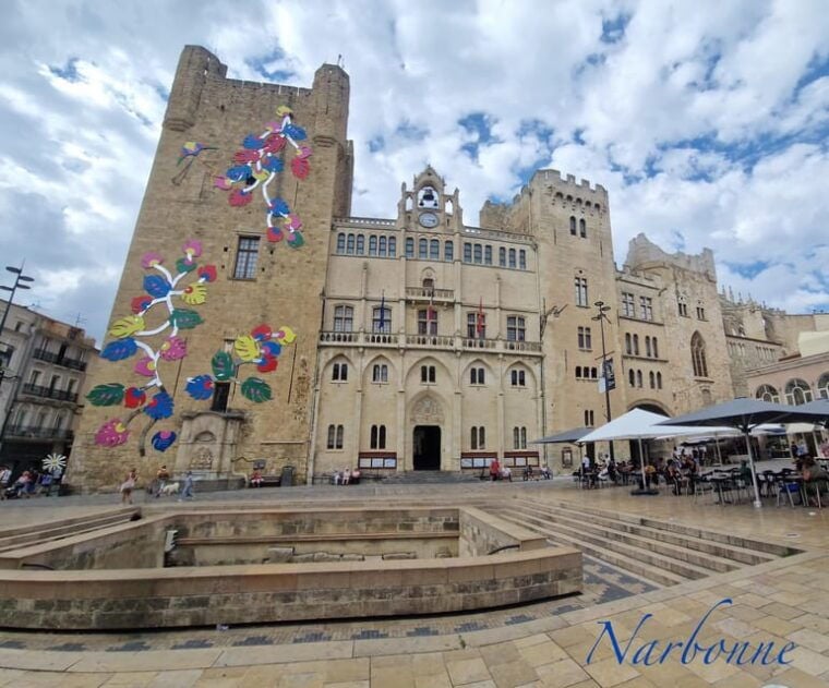 Narbonne: Visit the Archbishops Palace and Cathedral - Exploring the Cloister
